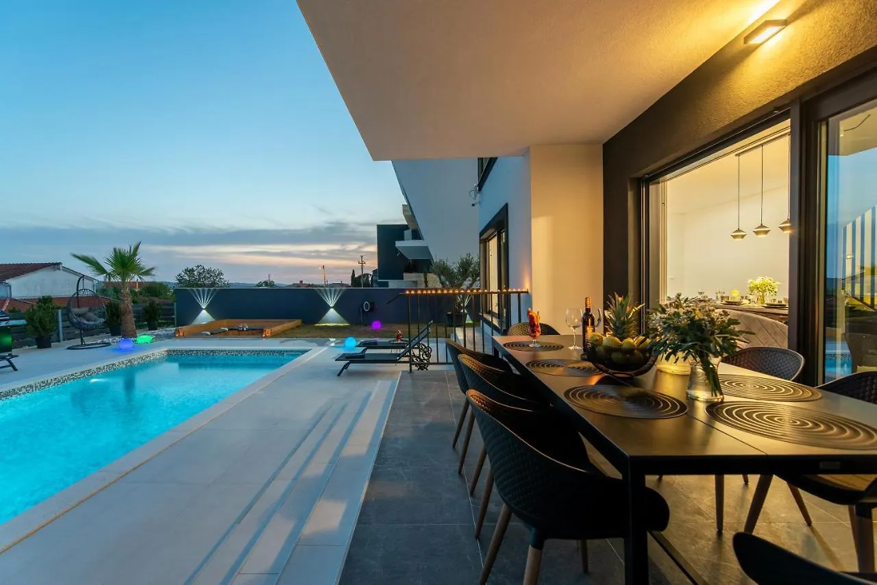 Bella Vista Medulin Villa